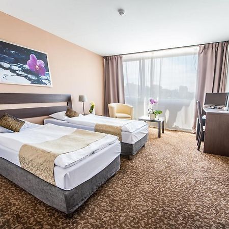 Hotel Cascade 모스트 외부 사진